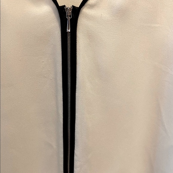 Lafayette 148 New York Blouse Crepe Top - Picture 6 of 7